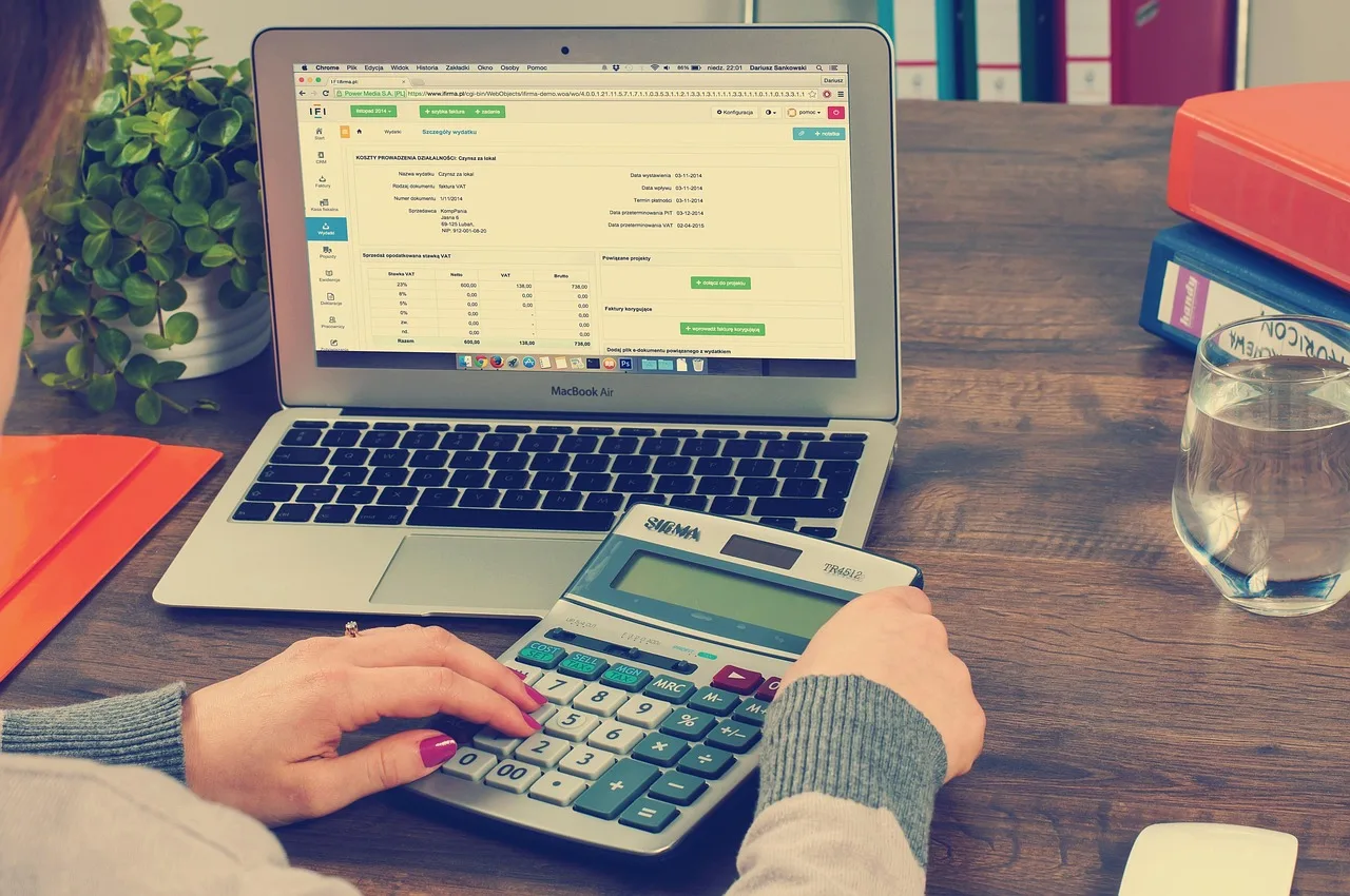 bookkeeping, accounting, taxes, settlement, calculator, money, business, finance, billing, documents, office, desk, secretariat, macbook, binder, folders, bookkeeping, bookkeeping, bookkeeping, accounting, accounting, accounting, accounting, accounting, taxes, calculator, money, money, money, finance, finance, finance, finance, billing. Tax preparation local SEO checklist for firms