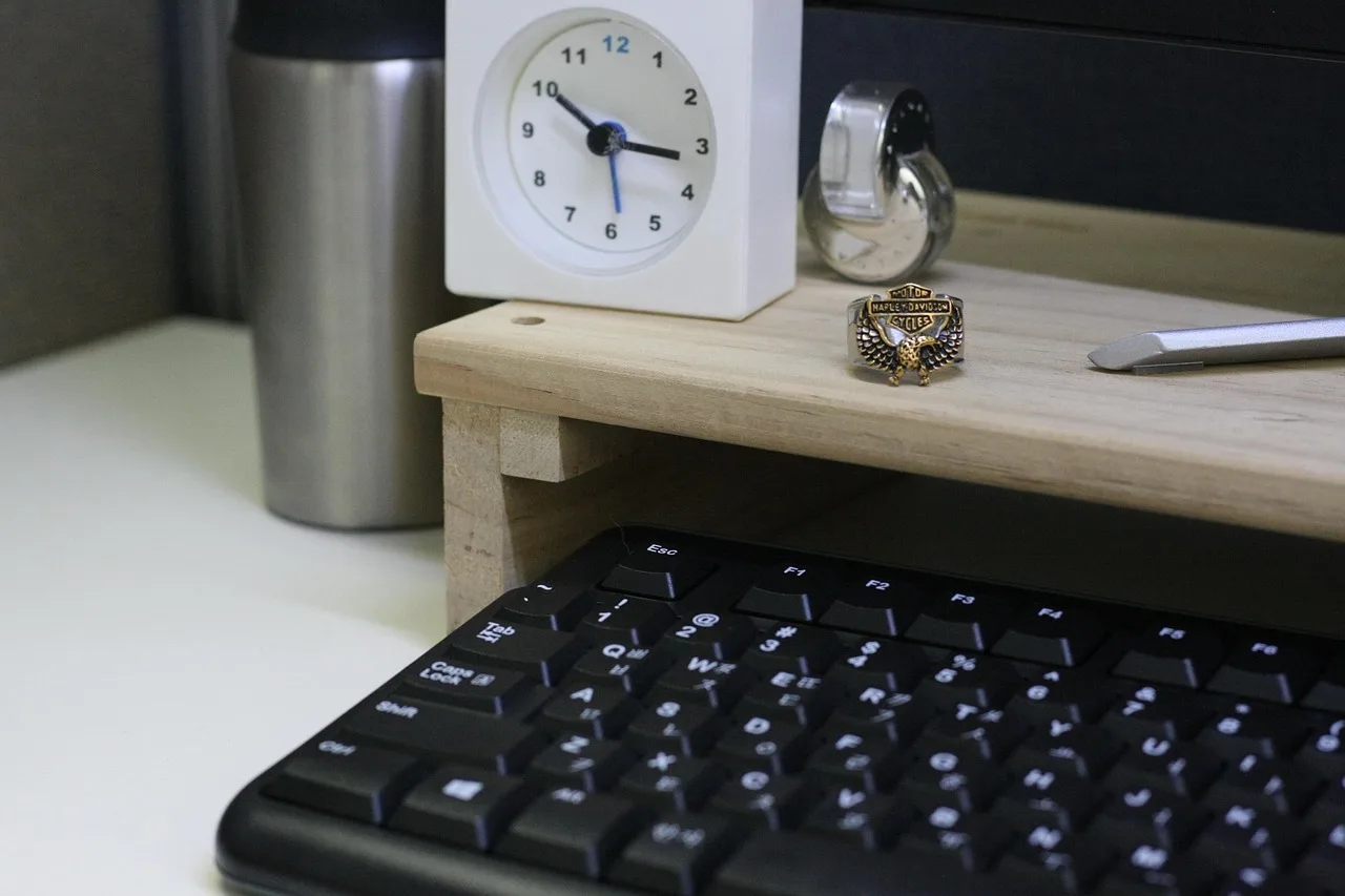 man, mans, ring, rings, office, clock, male, business, keyboard, eagle. Taxpreparer filing deadlines: IRS dates, eight states